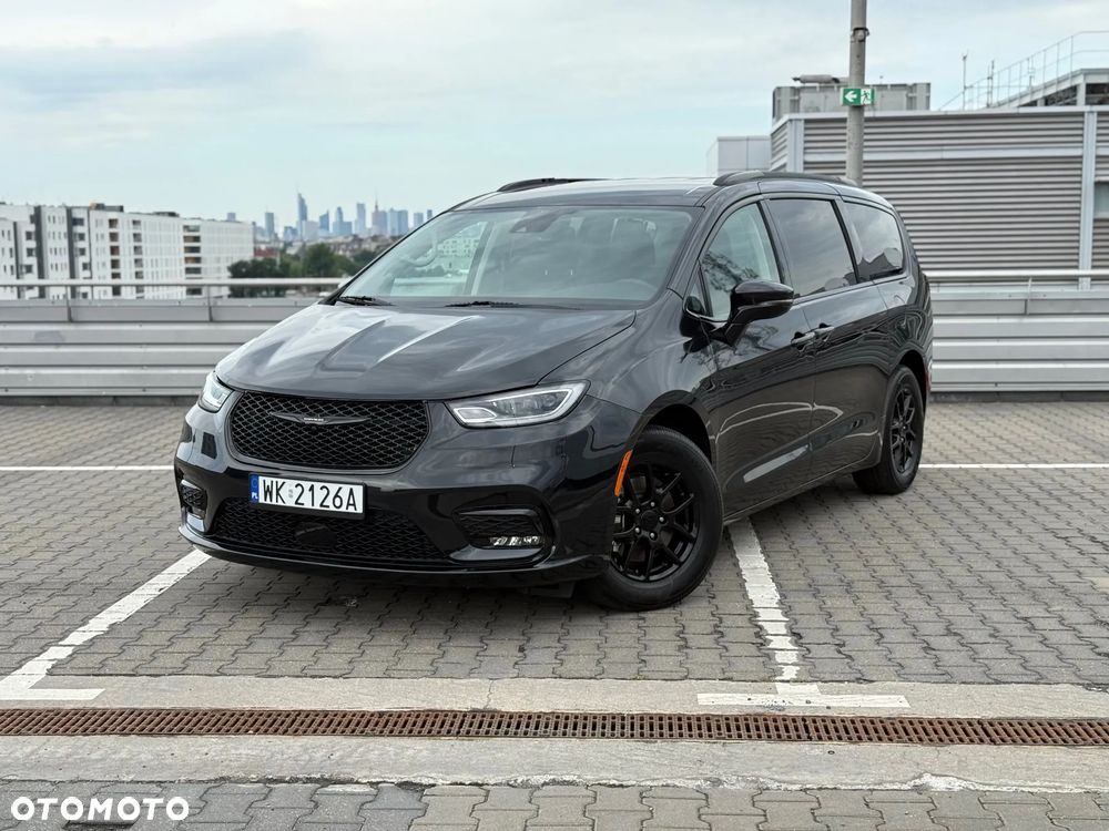 Chrysler Pacifica - 2