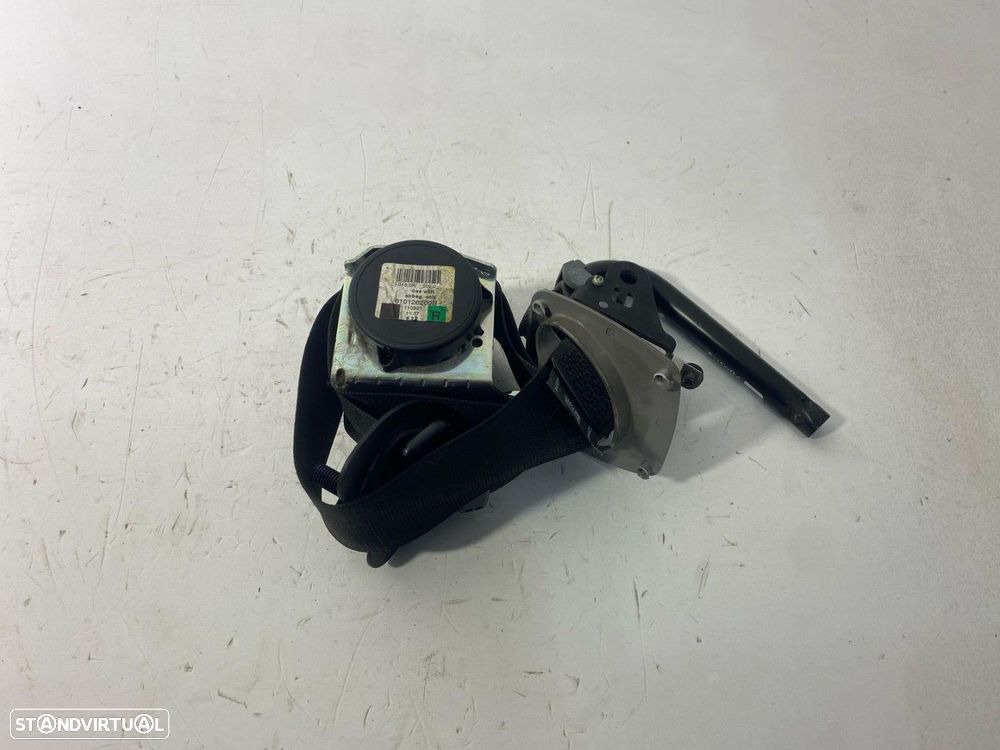 Cinto de segurança Dto Frente BMW 5 (F10) REF. 610126200B - 1