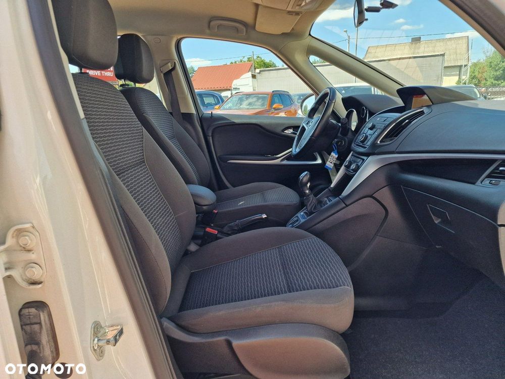 Opel Zafira Tourer 1.4 Turbo drive - 23