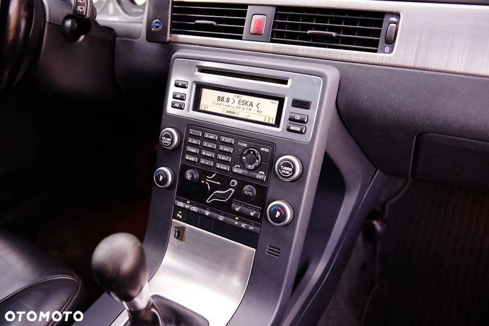 Volvo V70 2.5T Momentum - 27