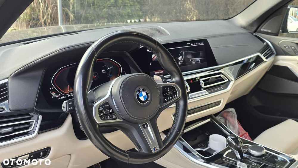BMW X5 xDrive40i - 12
