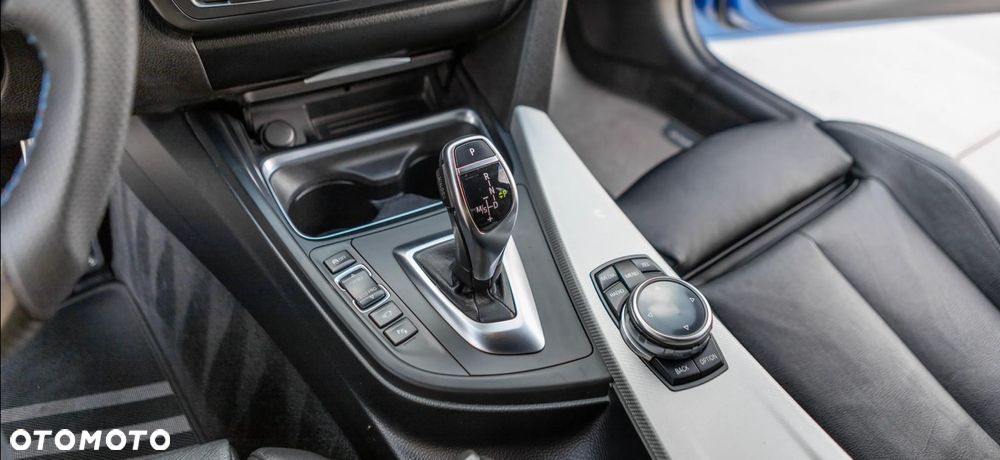 BMW Seria 3 335i - 18