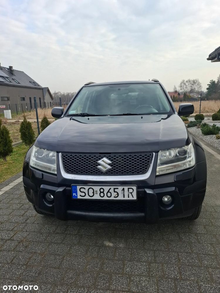 Suzuki Grand Vitara 2.0 De luxe - 2
