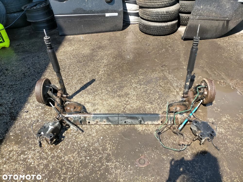 BELKA ZAWIESZENIA OŚ TYŁ TYLNA RENAULT CLIO III - 2