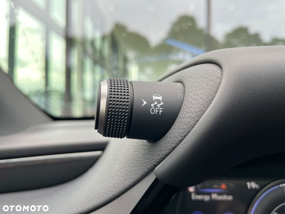 Lexus ES 300h Business Edition - 28