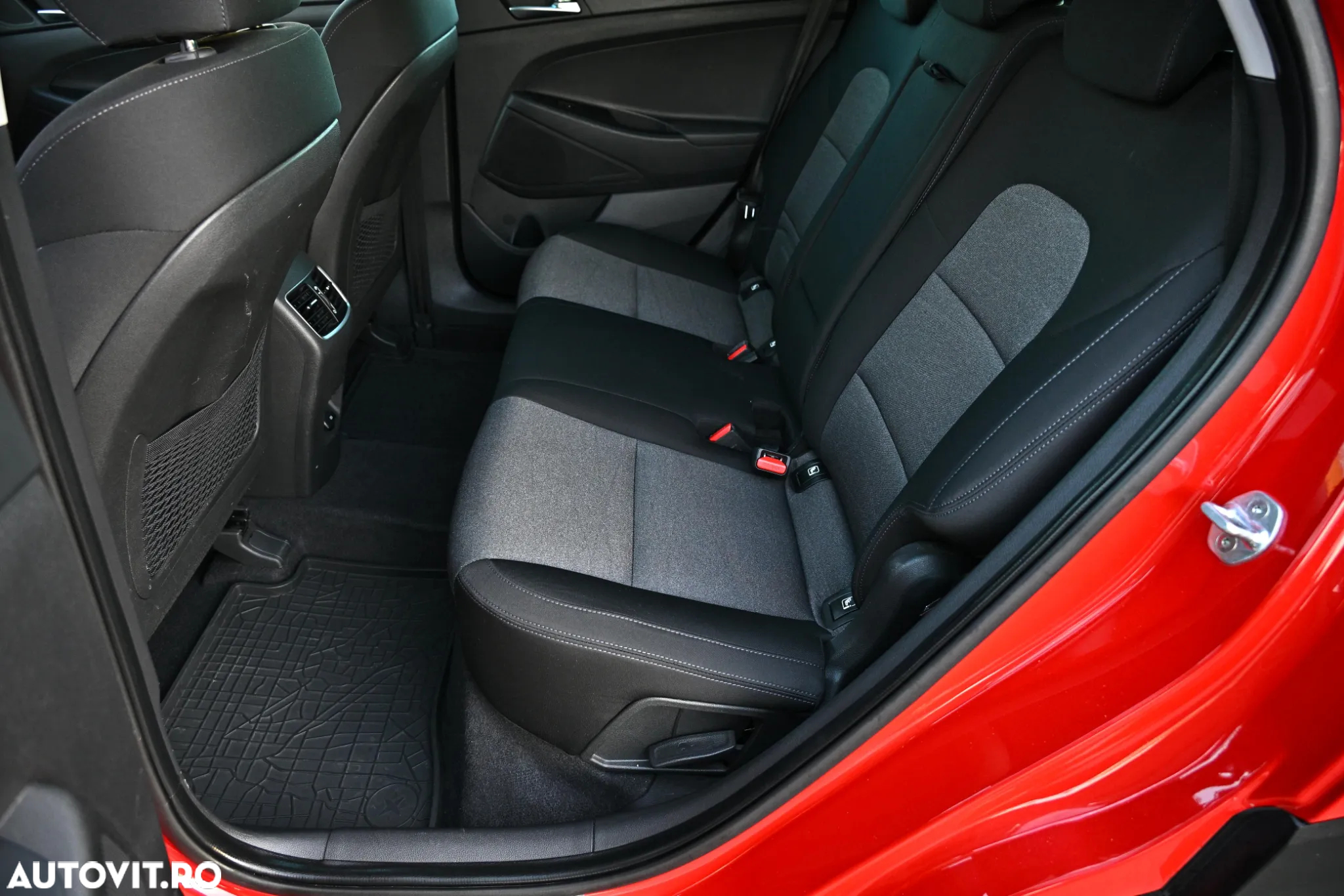 Hyundai Tucson 1.6 T-GDi 4WD 7DCT Style - 40