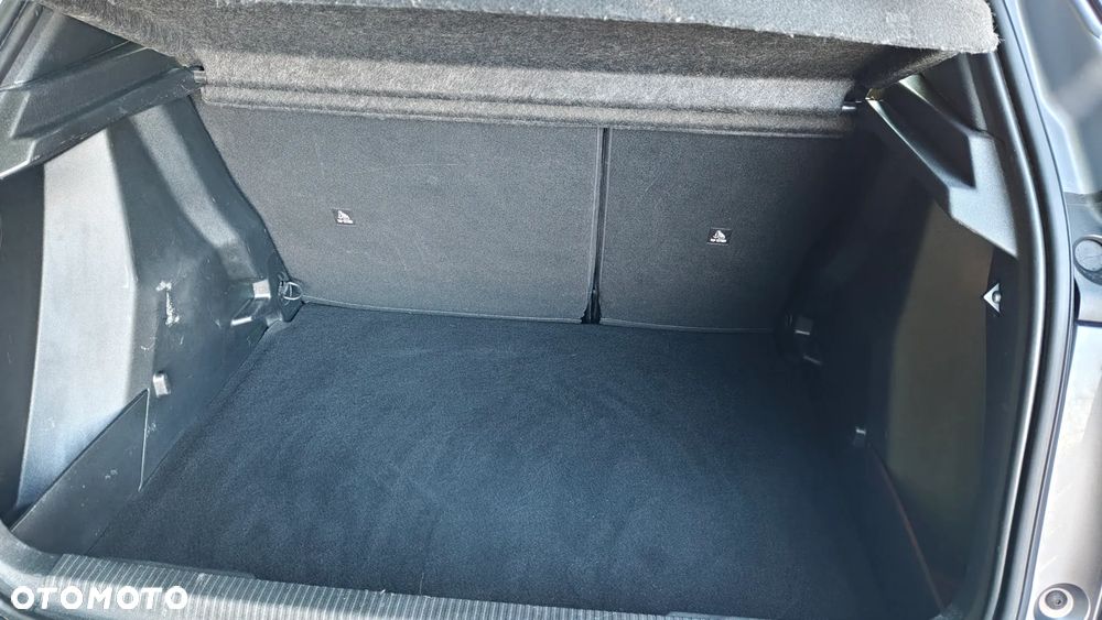 Peugeot 2008 - 12