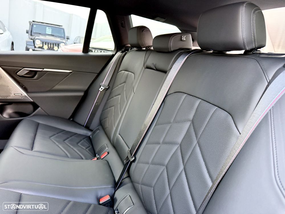 BMW 530 e Pack Desportivo M Pro - 33