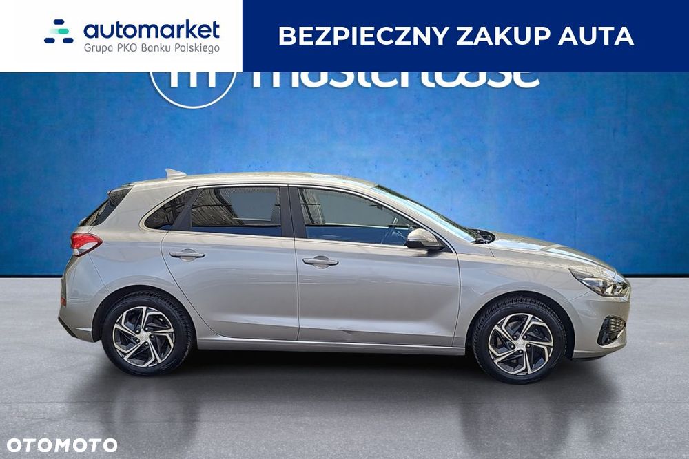 Hyundai i30 1.5 DPI Smart - 9