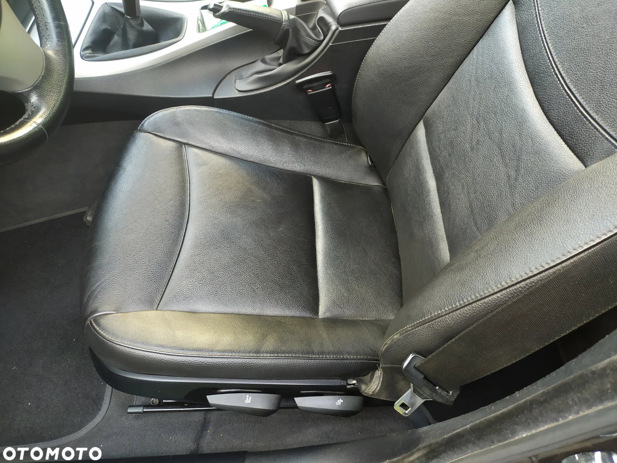 BMW Seria 3 320i - 13