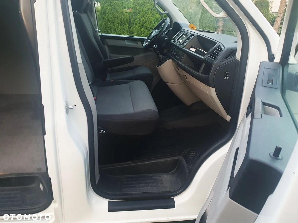 Volkswagen Transporter T6 - 15