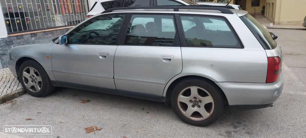 Audi A4 Avant 1.9 TDI Attraction - 1