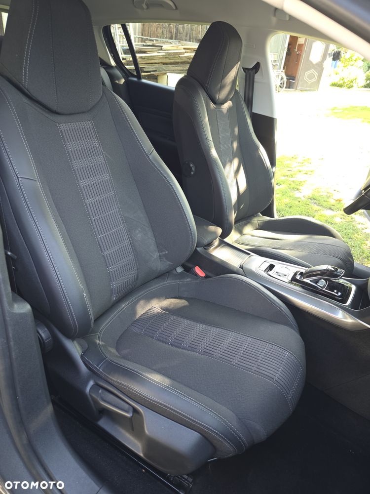 Peugeot 308 1.2 PureTech GPF Allure S&S EAT8 - 23