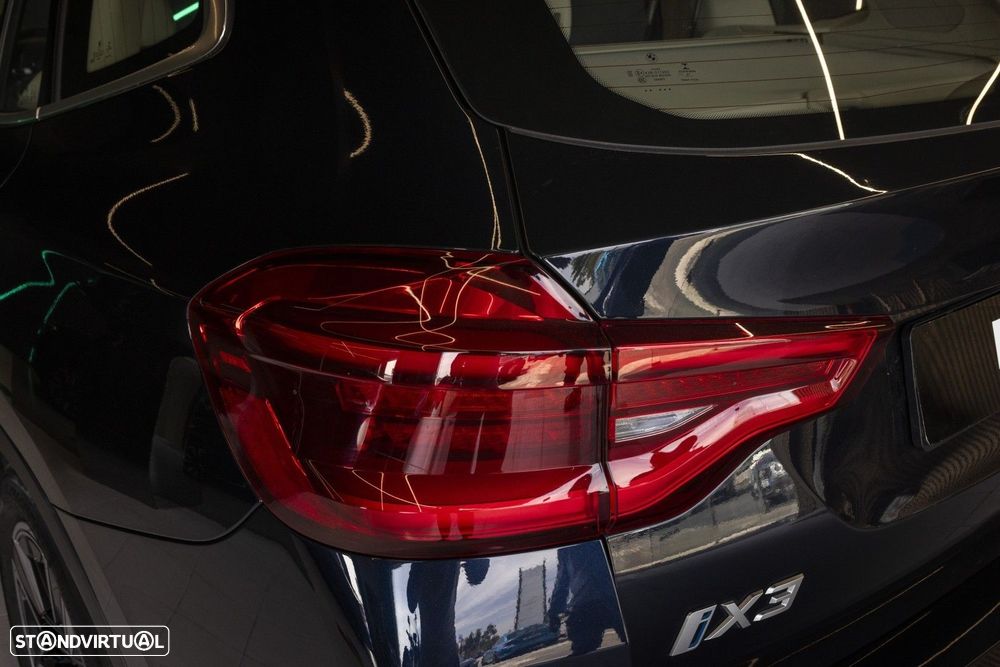 BMW iX3 Inspiring - 10