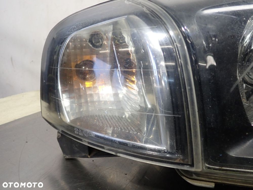 LAMPA PRAWA PRZEDNIA VOLVO S80 2.4 8693653 - 6
