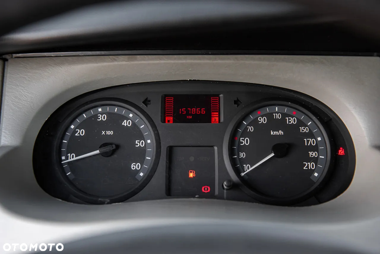 Renault Trafic - 13