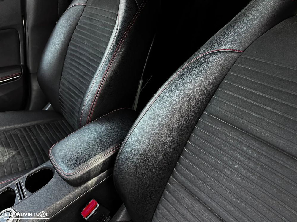 Mercedes-Benz CLA 220 d Shooting Brake AMG Line Aut. - 13