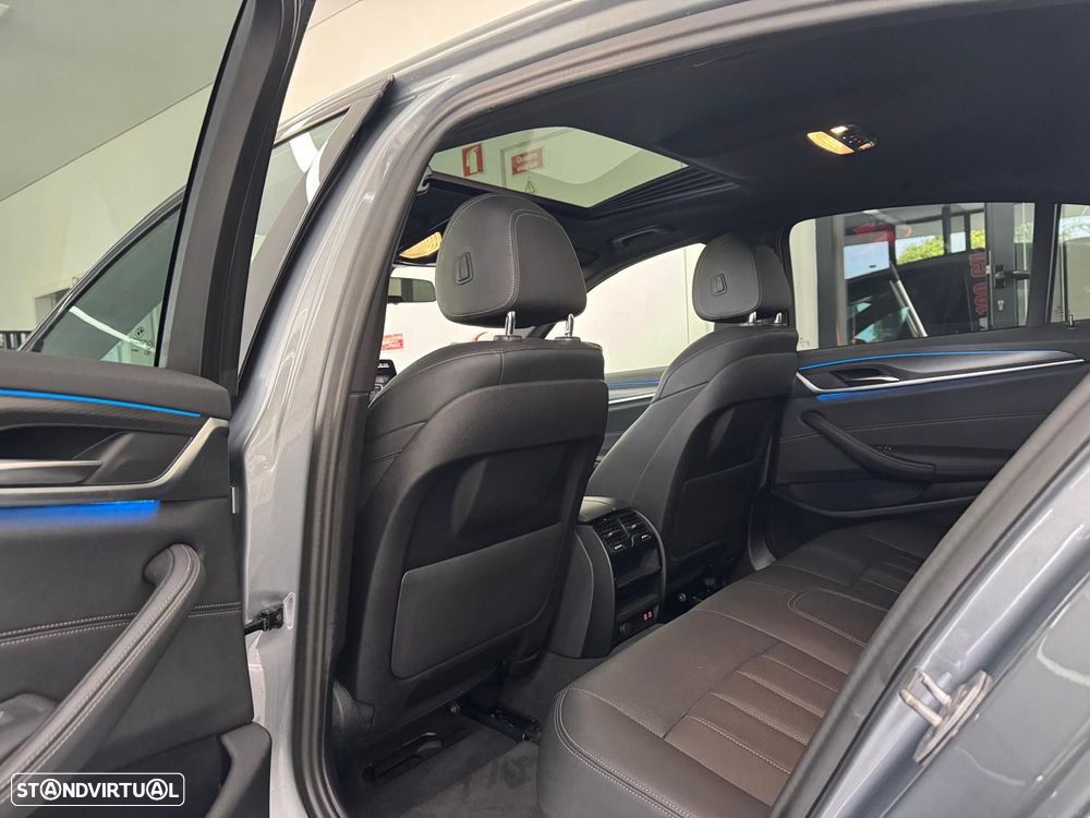 BMW 530 e Pack M - 12