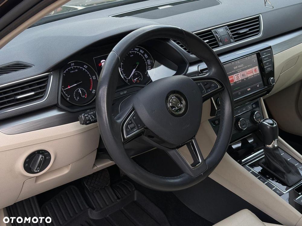 Skoda Superb 2.0 TDI DSG Style - 14