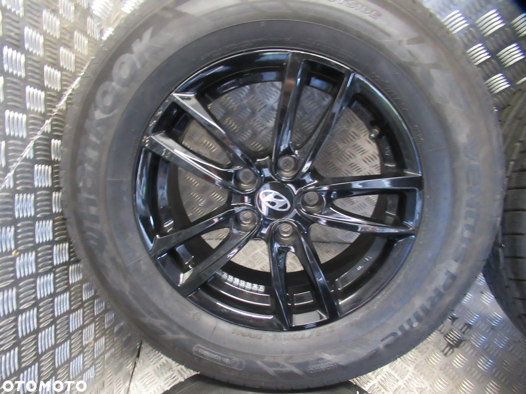 Koła Hyundai Tucson 6,5Jx16 et50 5x114,3 - 4
