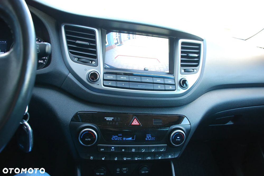 Hyundai Tucson blue 1.7 CRDi 2WD Style - 18