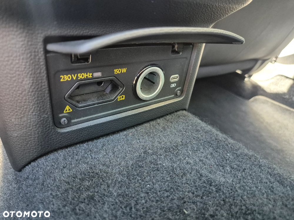 Volkswagen Passat - 20