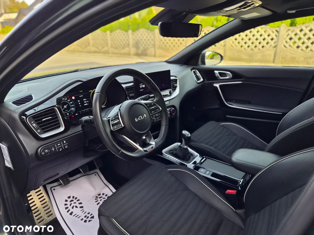 Kia XCeed - 15