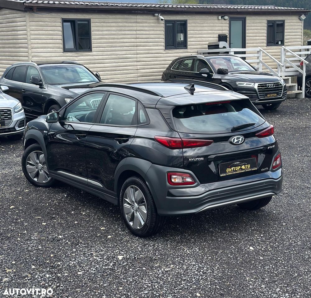Hyundai KONA Premium - 12
