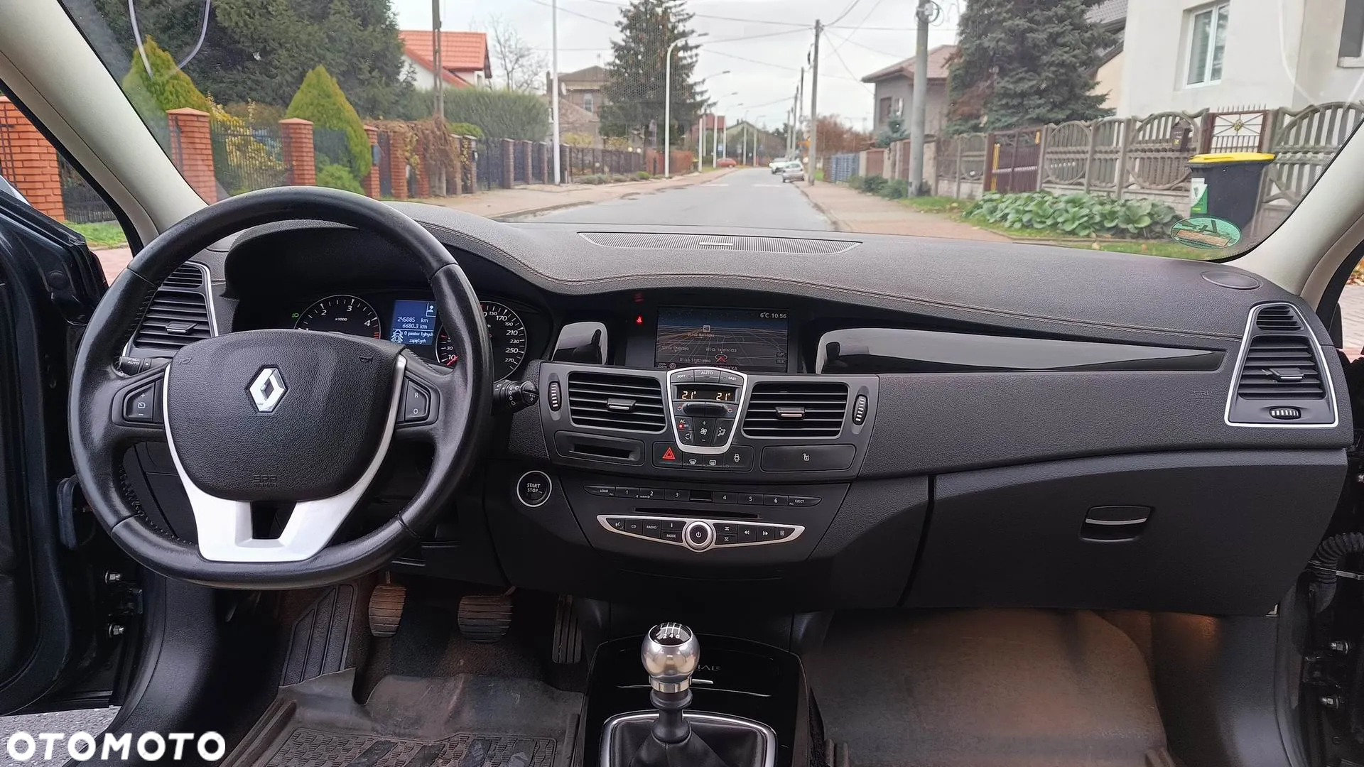 Renault Laguna 2.0 dCi FAP Initiale - 23