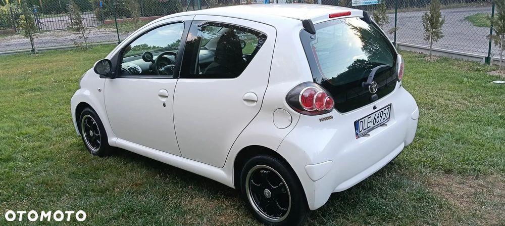 Toyota Aygo x-cite - 11