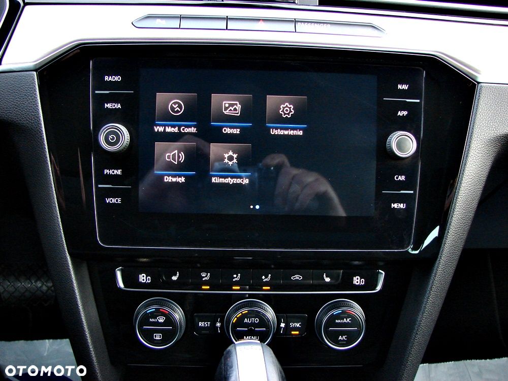 Volkswagen Passat - 26
