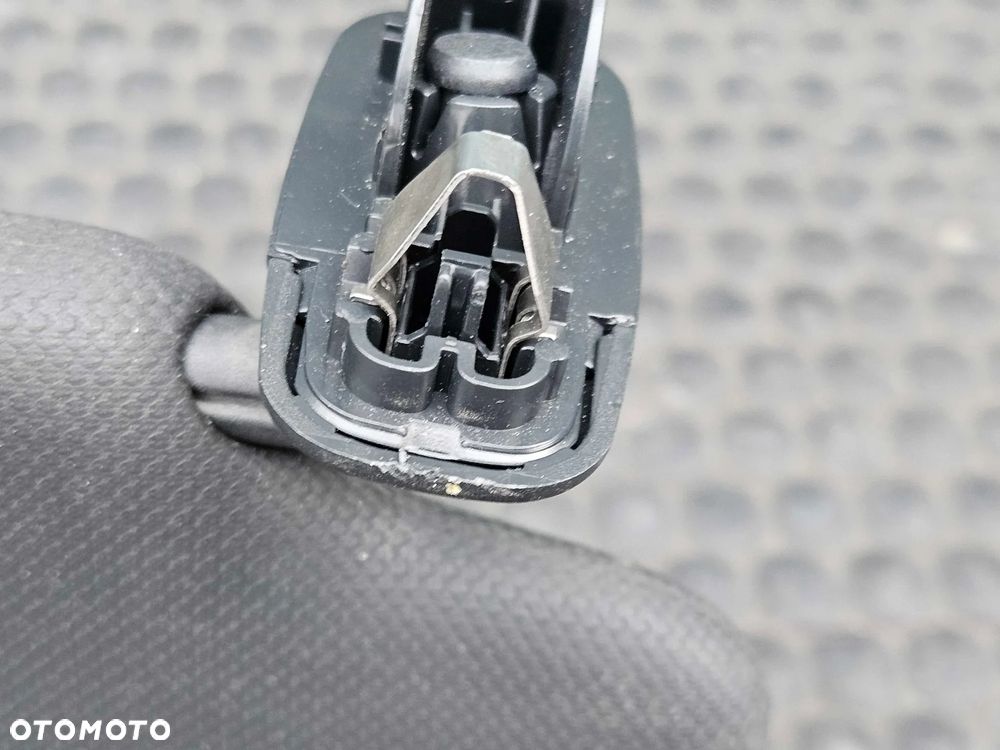 Daszek Słonecznik 8K0857551 8K0857552 Czarne S-Line Oslona Przeciwsloneczna Haczyk Lewa Prawa AUDI A4 B8 - 13