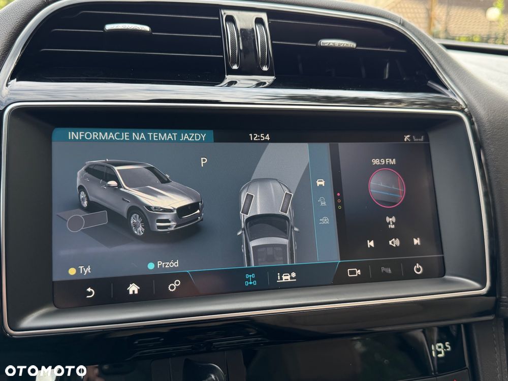 Jaguar F-Pace 25t AWD Prestige - 35