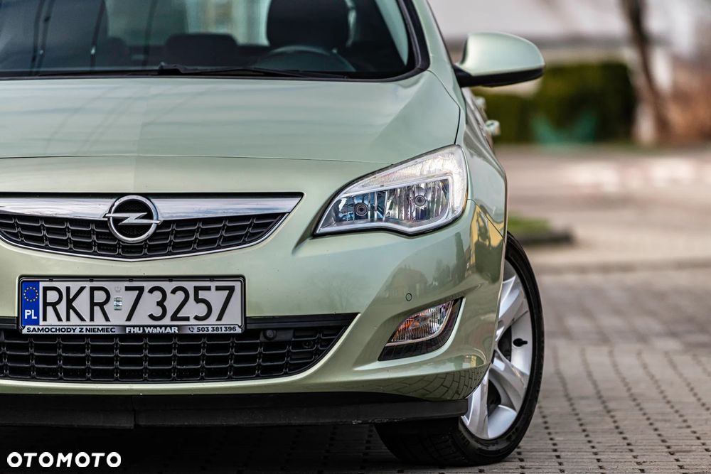 Opel Astra 1.4 Turbo - 11