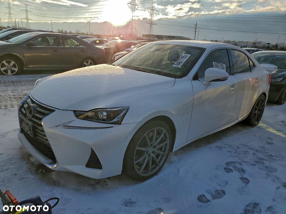 Lexus IS 200t / 300 Prestige - 17