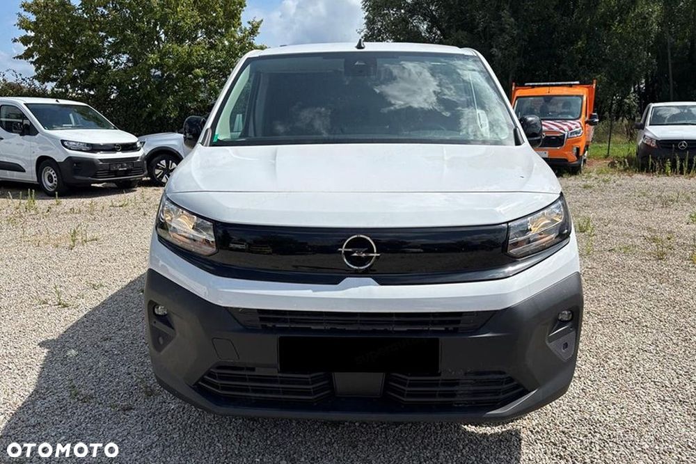 Opel Combo Van Cargo L2H1 EAT8 1.5 130KM - 4