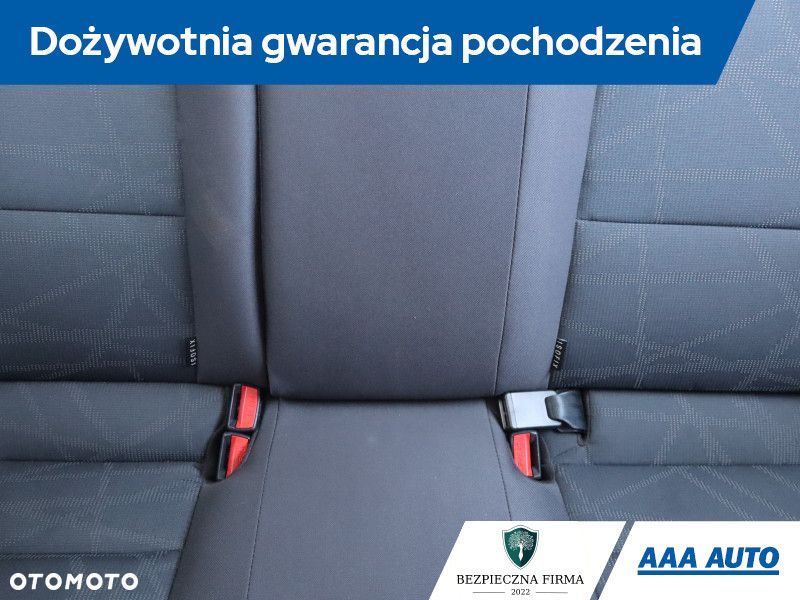 Kia Rio - 12