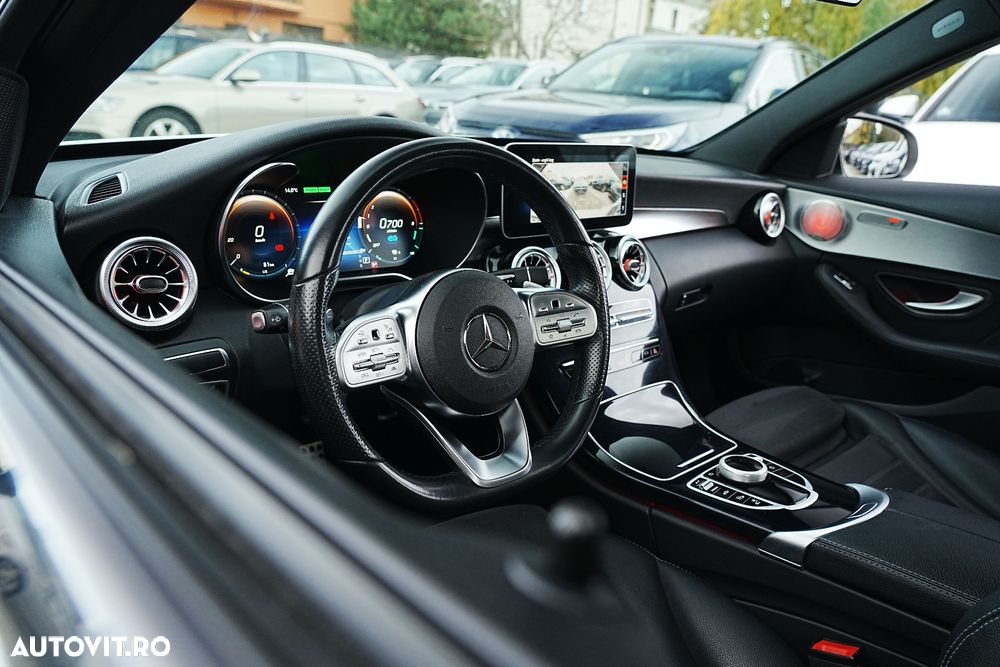 Mercedes-Benz C 300 e 9G-TRONIC AMG Line - 28