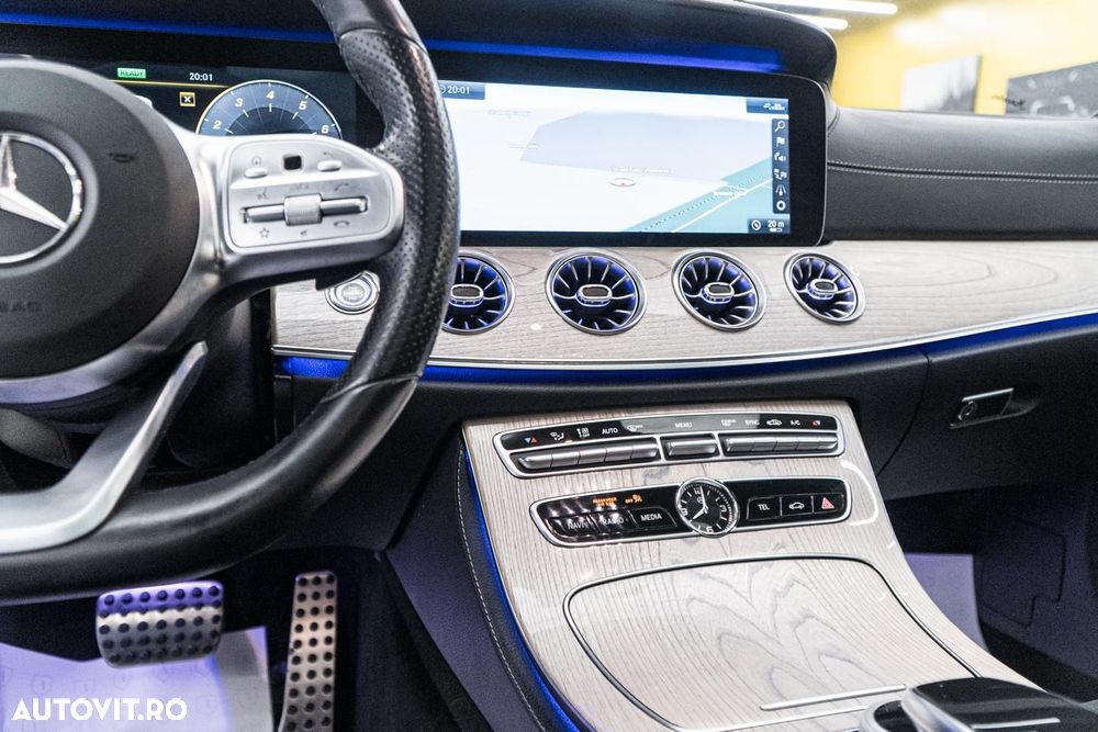 Mercedes-Benz E 300 Coupe Aut. - 15