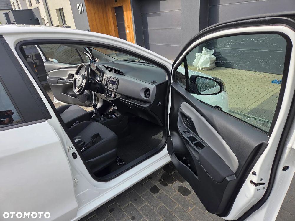 Toyota Yaris 1.5 Active - 8