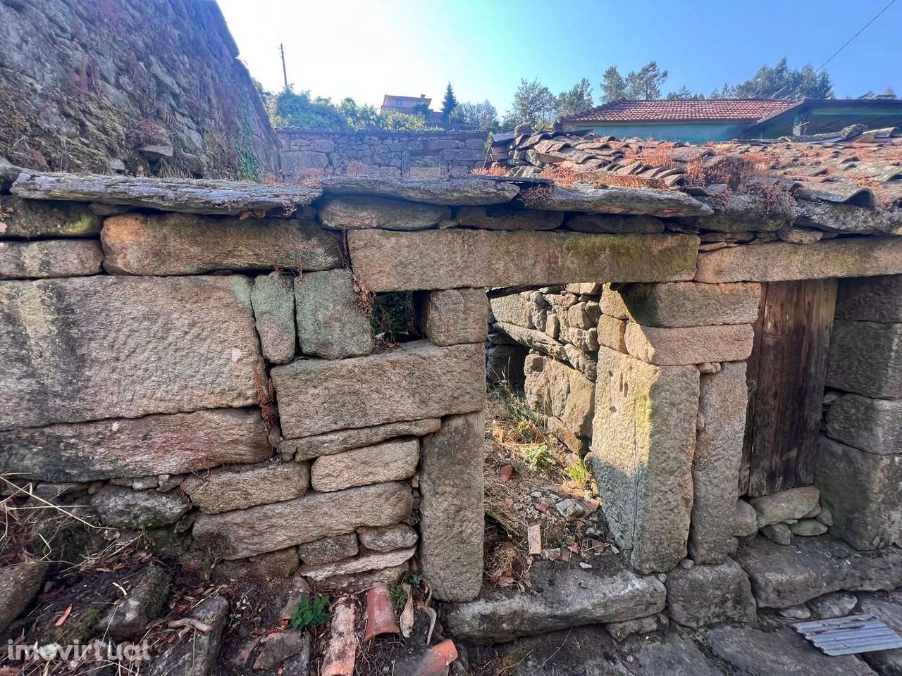 Oportunidade Única de Investimento: Ruína em Pedra em Vila Cova - Grande imagem: 4/15