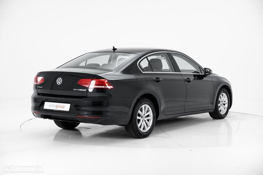VW Passat - 4