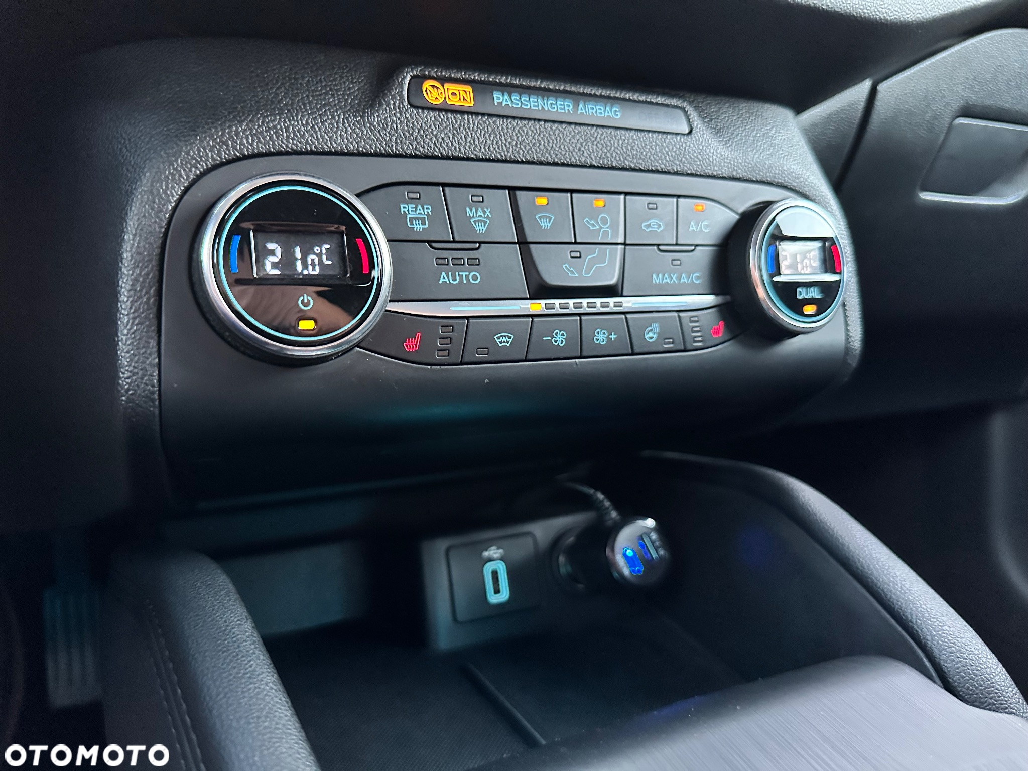 Ford Focus Turnier 1.5 EcoBlue Start-Stopp-System TITANIUM DESIGN - 9
