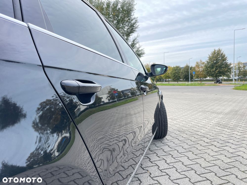 Volkswagen Passat - 26