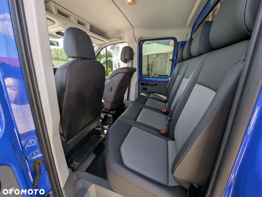 MAN TGE 3.180 Volkswagen Crafter 7 osób Autolaweta Dubel kabina - 21