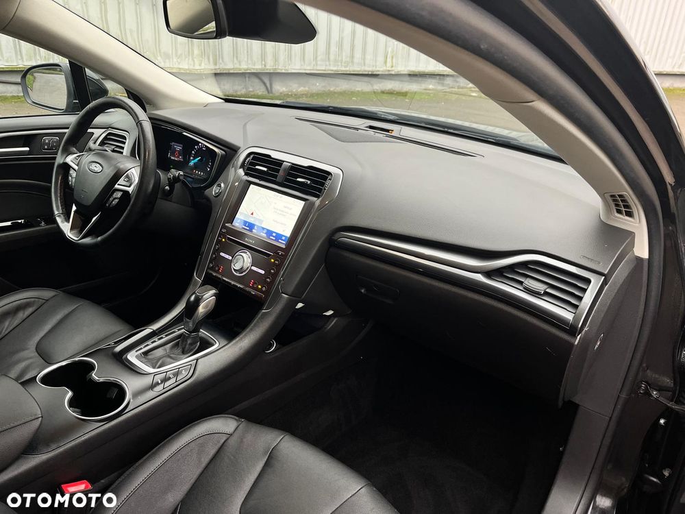 Ford Mondeo 2.0 Hybrid Titanium - 18