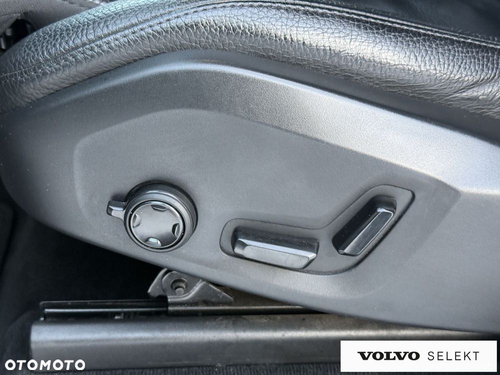Volvo XC 90 - 32