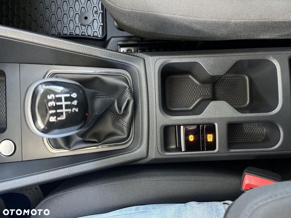 Volkswagen Caddy 2.0 TDI 102 KM skrzynia manualna - 26