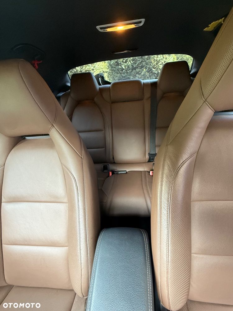 Mercedes-Benz CLA 200 d 7G-DCT - 27