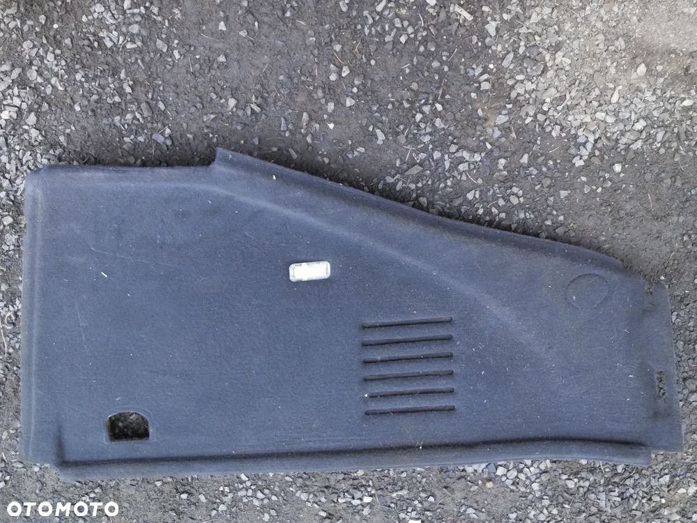 BOCZEK BAGAŻNIKA TAPICERKA PRAWA AUDI TT 8J - 1